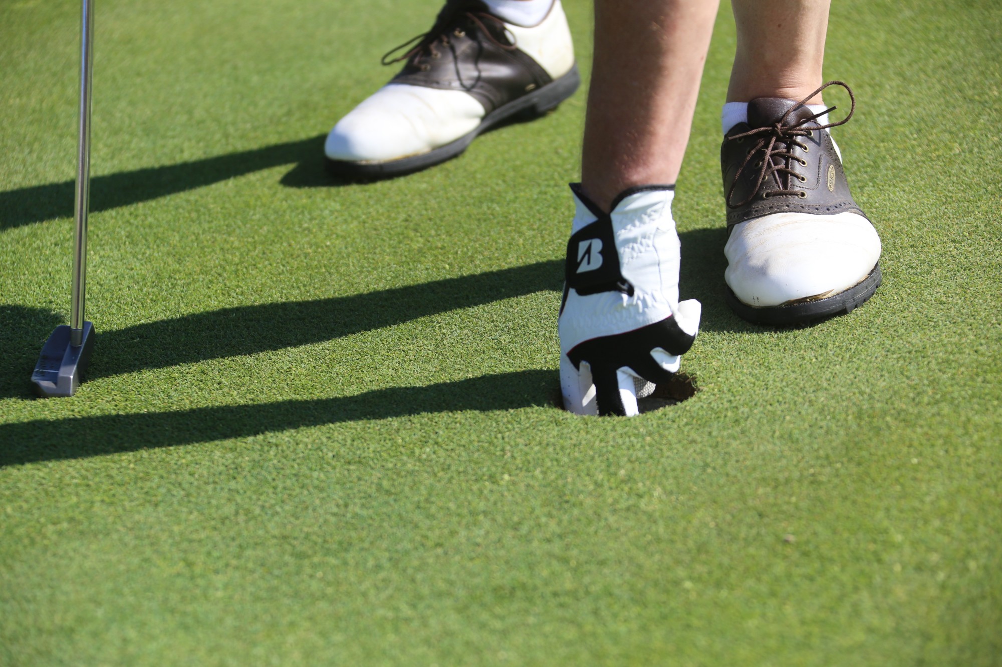 best comfortable golf shoes