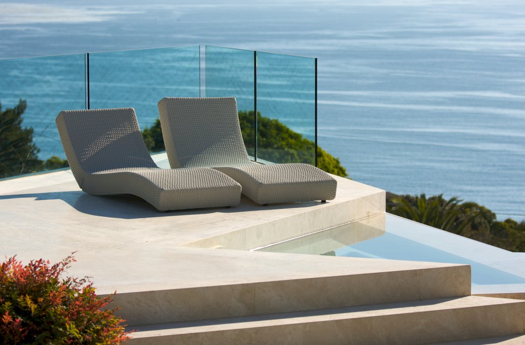 breaking into the international luxury real estate market  tips for investors | my zeo