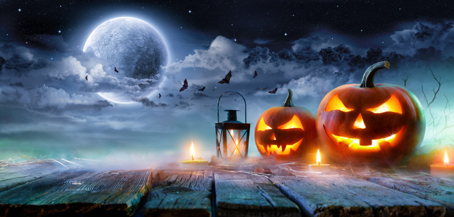A Simple Guide on When to Start Decorating for Halloween