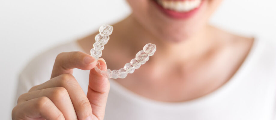 The Do’s and Dont’s of Eating With Invisalign Aligners