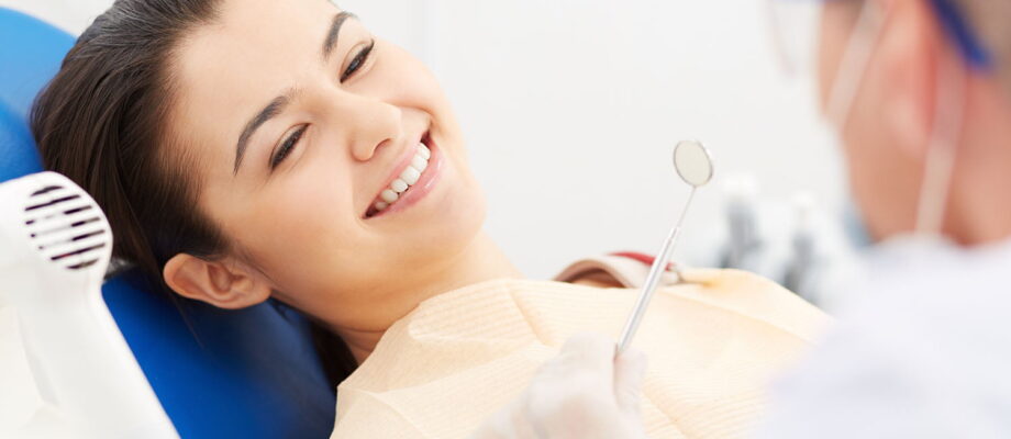 What Are the Benefits and Risks of Dental Implants?