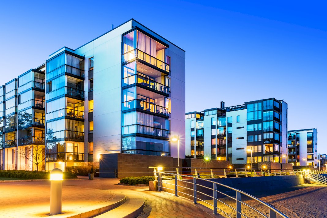 breaking into the international luxury real estate market  tips for investors | my zeo