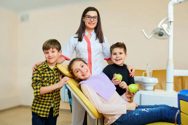 4 Reasons To Choose A Pediatric Dentist Over A General Dentist For Kids | My Zeo 