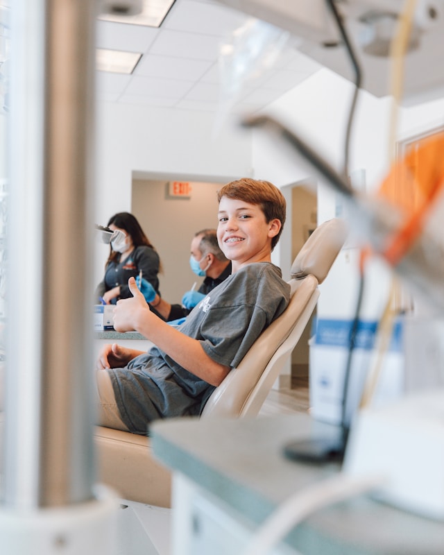 5 strategies family dentists use to support children with dental anxiety | my zeo